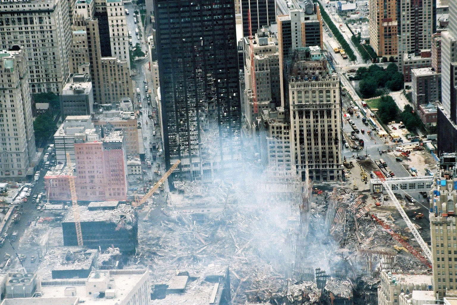 9/11 - An aerial view of recovery operations in lower Manhattan (3 ...