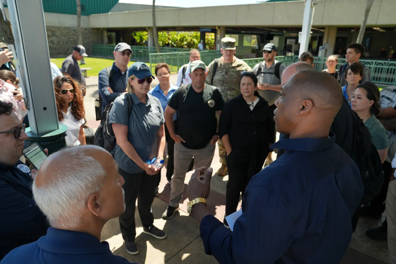 Image: FEMA, Federal and State Partners Discuss Hawaii Wildfire Response Operations