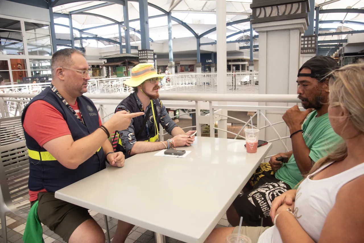 Image: FEMA Reaches Out to the Deaf Community in Maui