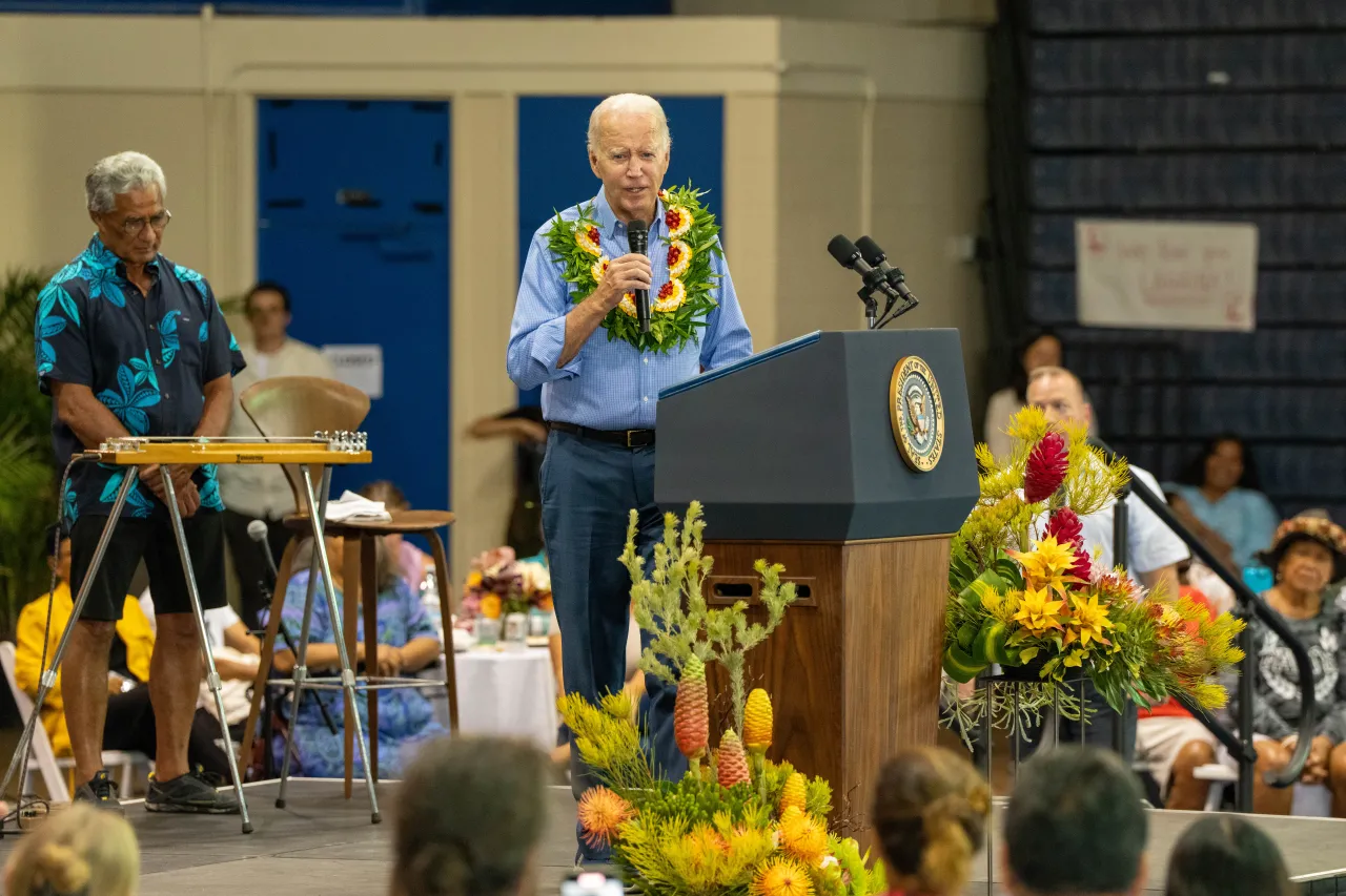 Image: President Biden Speaks at Civic Center After Hawaii Wildfires