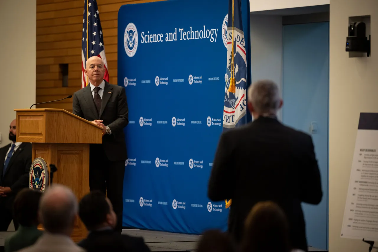 Image: DHS Secretary Alejandro Mayorkas Gives Remarks at Science and Technology Office Opening  (008)