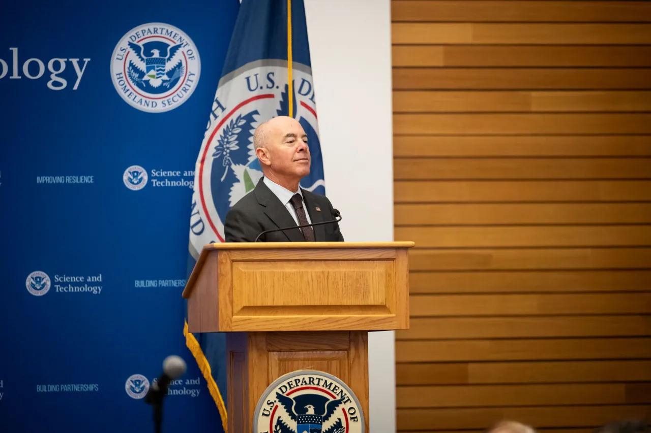 Image: DHS Secretary Alejandro Mayorkas Gives Remarks at Science and Technology Office Opening  (010)