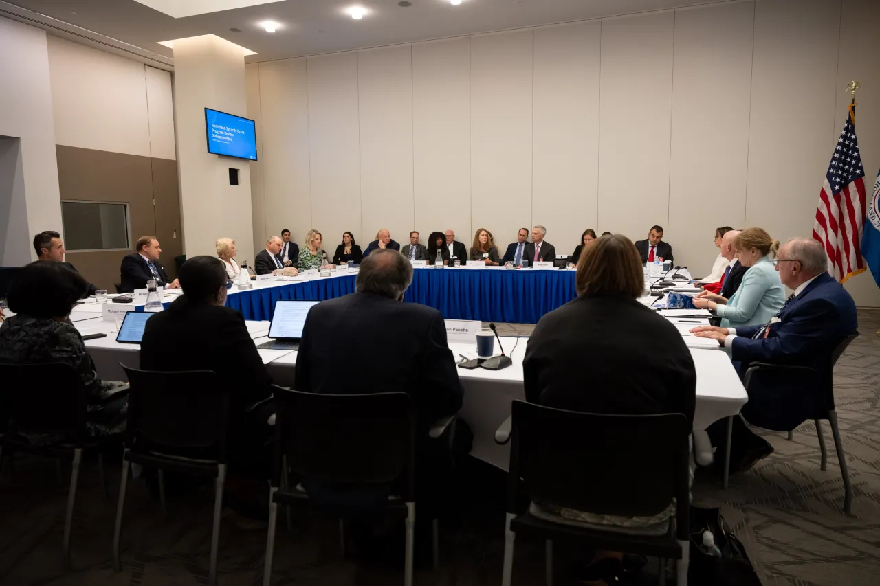 Image: DHS Secretary Alejandro Mayorkas Attends Homeland Security Advisory Council Meeting (002)