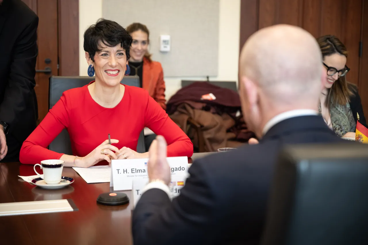 Image: DHS Secretary Alejandro Mayorkas Meets with Spanish Minister of Inclusion, Social Security, and Migration (002)