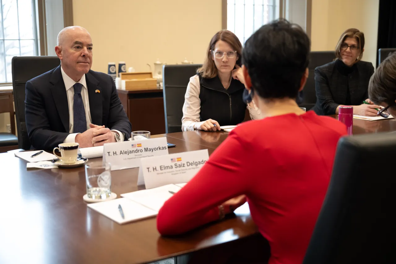 Image: DHS Secretary Alejandro Mayorkas Meets with Spanish Minister of Inclusion, Social Security, and Migration (004)