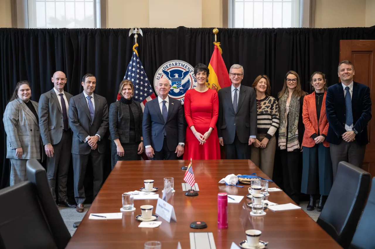 Image: DHS Secretary Alejandro Mayorkas Meets with Spanish Minister of Inclusion, Social Security, and Migration (008)