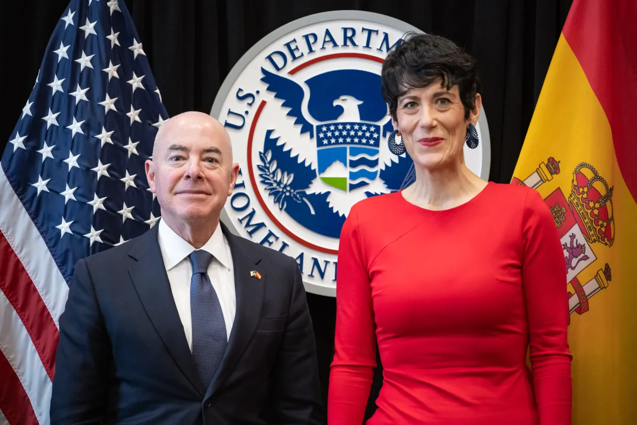 Image: DHS Secretary Alejandro Mayorkas Meets with Spanish Minister of Inclusion, Social Security, and Migration (015)