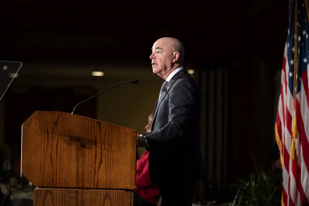 Image: DHS Secretary Alejandro Mayorkas Delivers Remarks on the Recognition of DHS Advancement on Partnership for Public Service List of “Best Places to Work” (001)