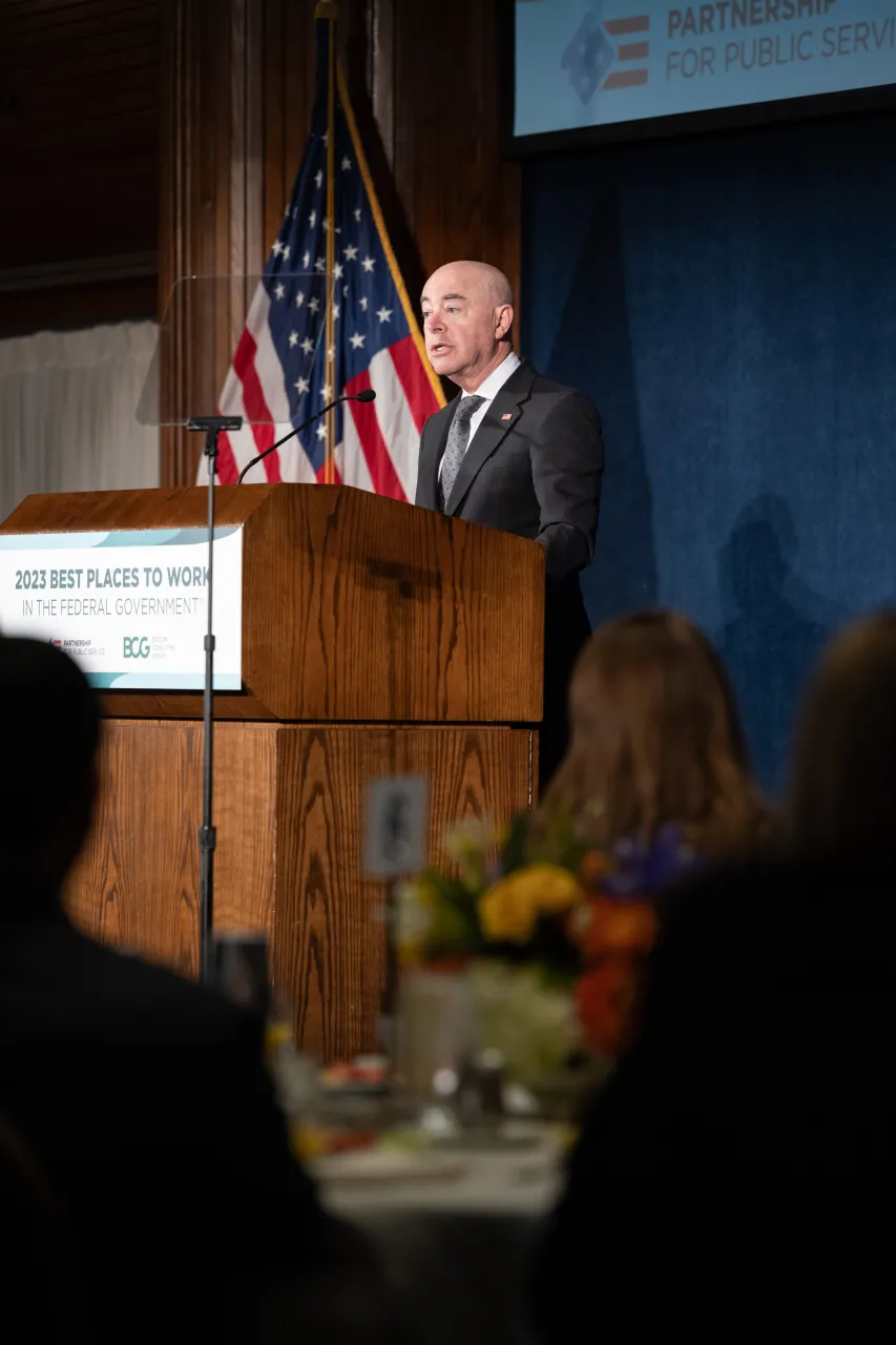 Image: DHS Secretary Alejandro Mayorkas Delivers Remarks on the Recognition of DHS Advancement on Partnership for Public Service List of “Best Places to Work” (003)