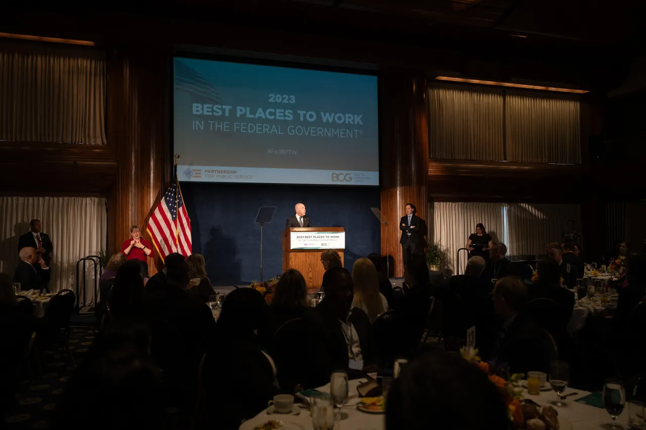 Image: DHS Secretary Alejandro Mayorkas Delivers Remarks on the Recognition of DHS Advancement on Partnership for Public Service List of “Best Places to Work” (015)