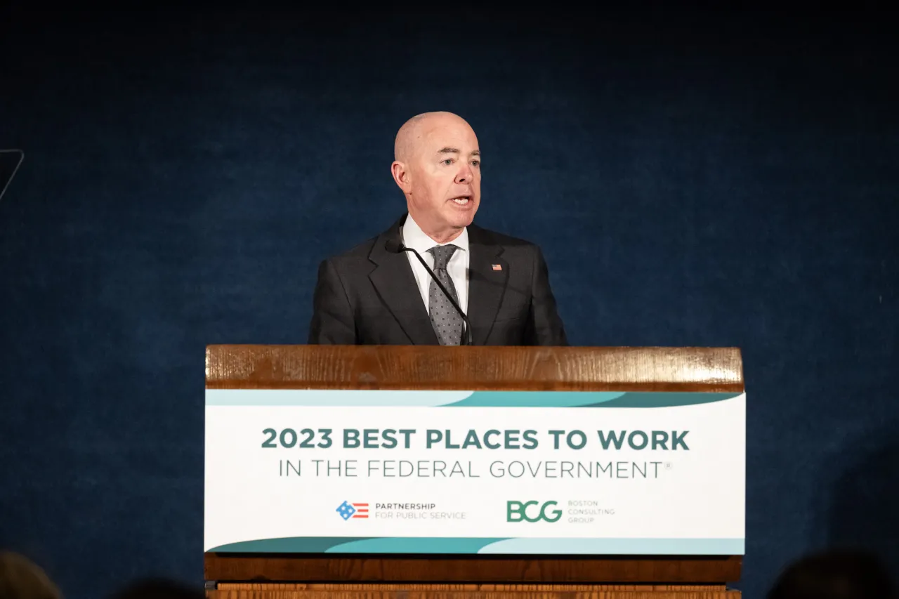 Image: DHS Secretary Alejandro Mayorkas Delivers Remarks on the Recognition of DHS Advancement on Partnership for Public Service List of “Best Places to Work” (020)