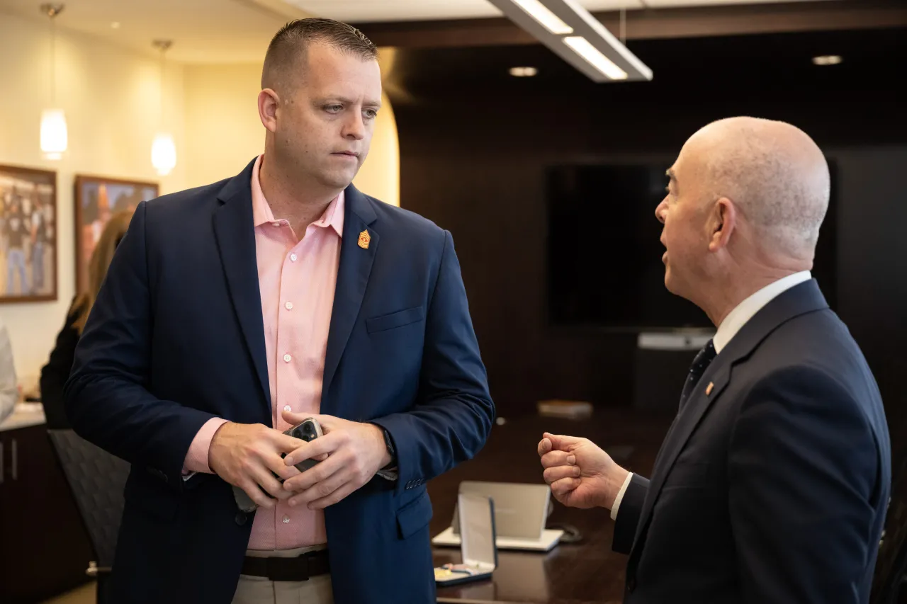 Image: DHS Secretary Alejandro Mayorkas Presentation of Distinguished Service Medal to ICE Deputy Director and Senior Official Performing the Duties of the Director (013)