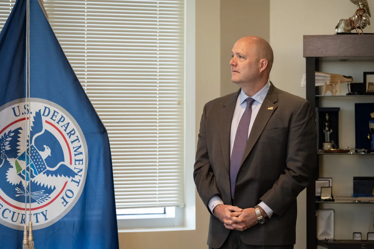 Image: DHS Secretary Alejandro Mayorkas Presentation of Distinguished Service Medal to ICE Deputy Director and Senior Official Performing the Duties of the Director (021)