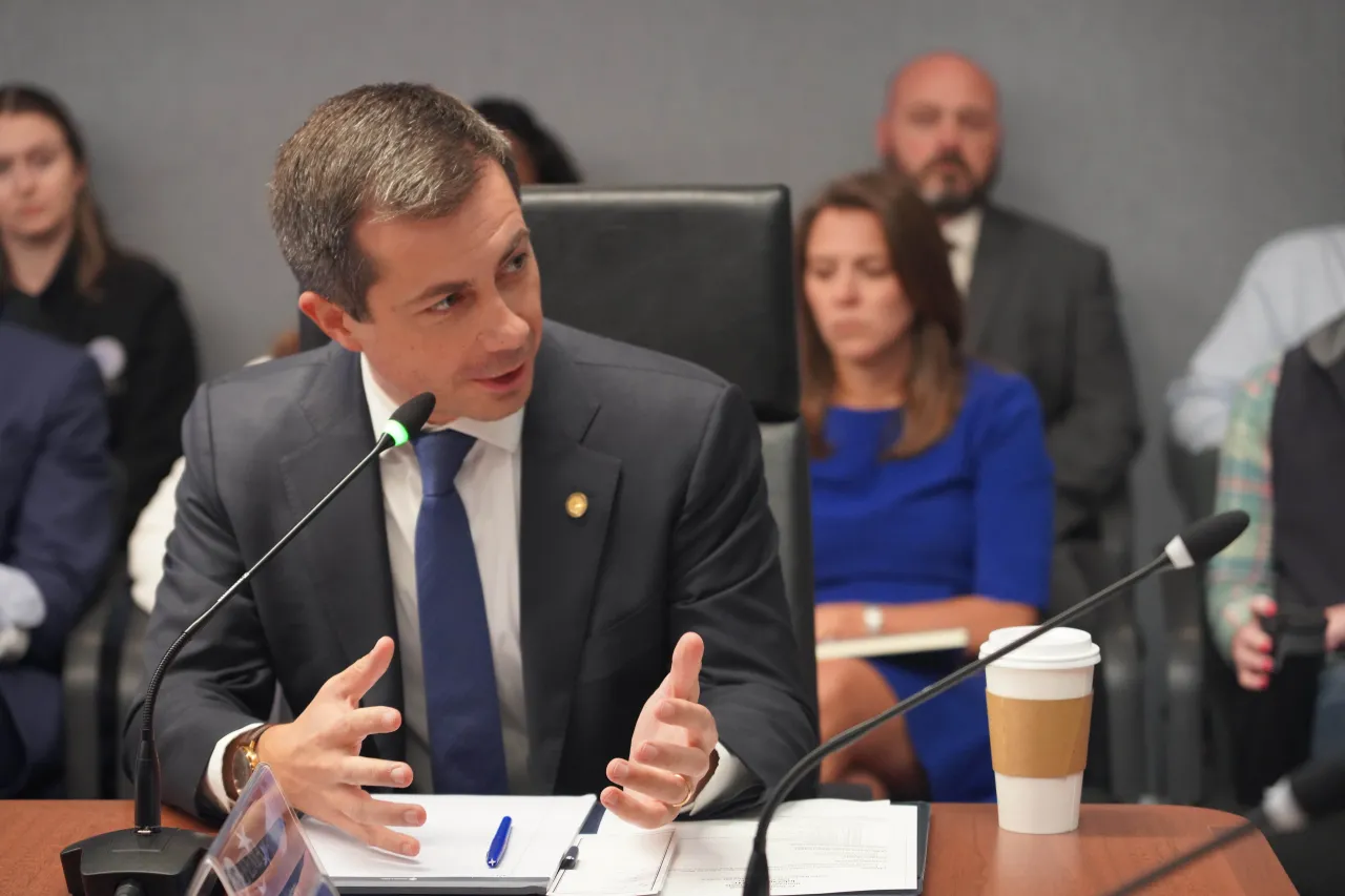 Image: DOT Secretary Buttegieg and DHS Acting Deputy Secretary Canegallo Join FEMA Senior Officials for Hurricane Milton Briefing (003)