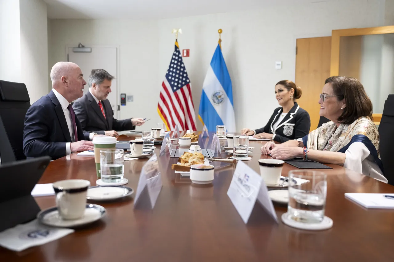 Image: DHS Secretary Alejandro Mayorkas Participates in a Bilateral Meeting with El Salvador Minister of Foreign Affairs (004)