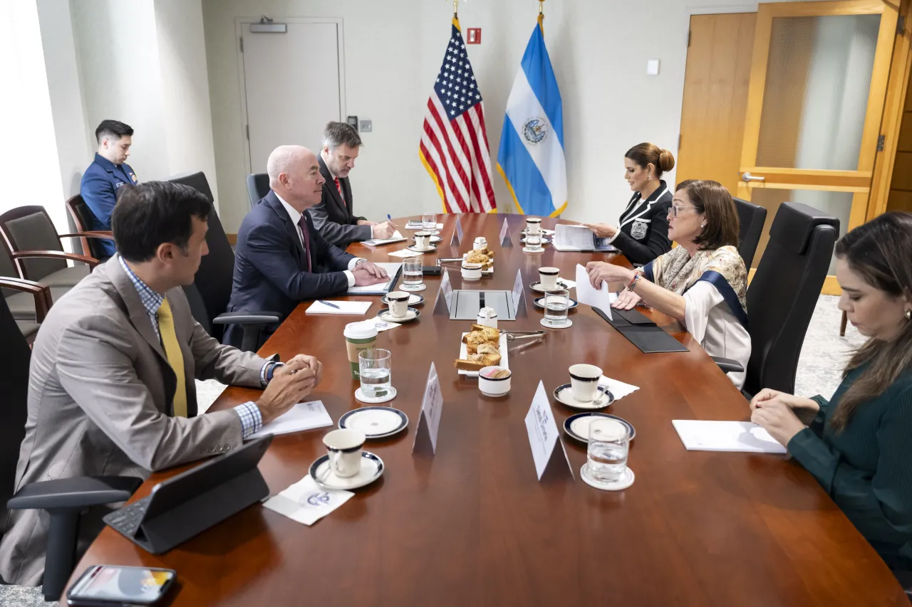 Image: DHS Secretary Alejandro Mayorkas Participates in a Bilateral Meeting with El Salvador Minister of Foreign Affairs (006)