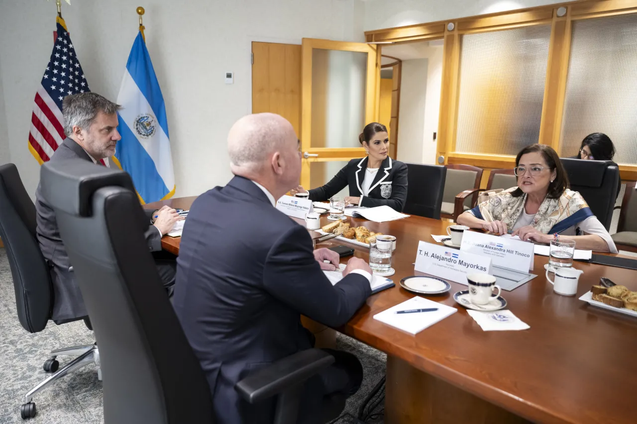 Image: DHS Secretary Alejandro Mayorkas Participates in a Bilateral Meeting with El Salvador Minister of Foreign Affairs (008)