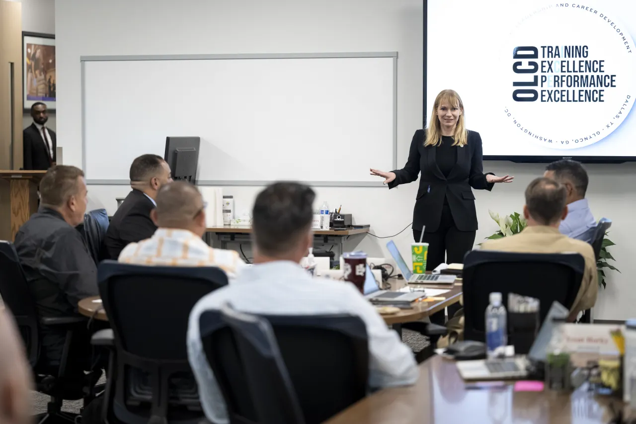 Image: DHS Acting Deputy Secretary Kristie Canegallo Speaks with Students at the HSI Leadership Development Center   (038)