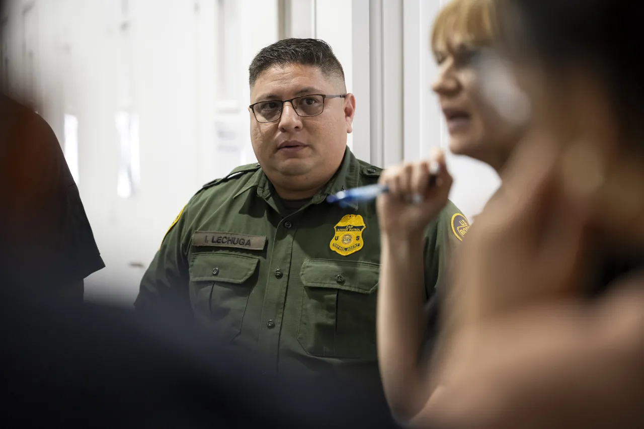 Image: DHS Acting Deputy Secretary Kristie Canegallo Visits the Border Patrol El Paso Hardened Facility   (041)