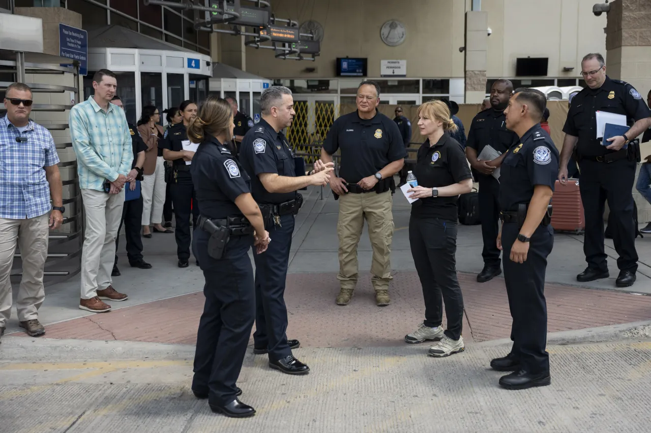 Image: DHS Acting Deputy Secretary Kristie Canegallo Tours the U.S. Customs and Border Protection Paso del Norte Port of Entry  (088)