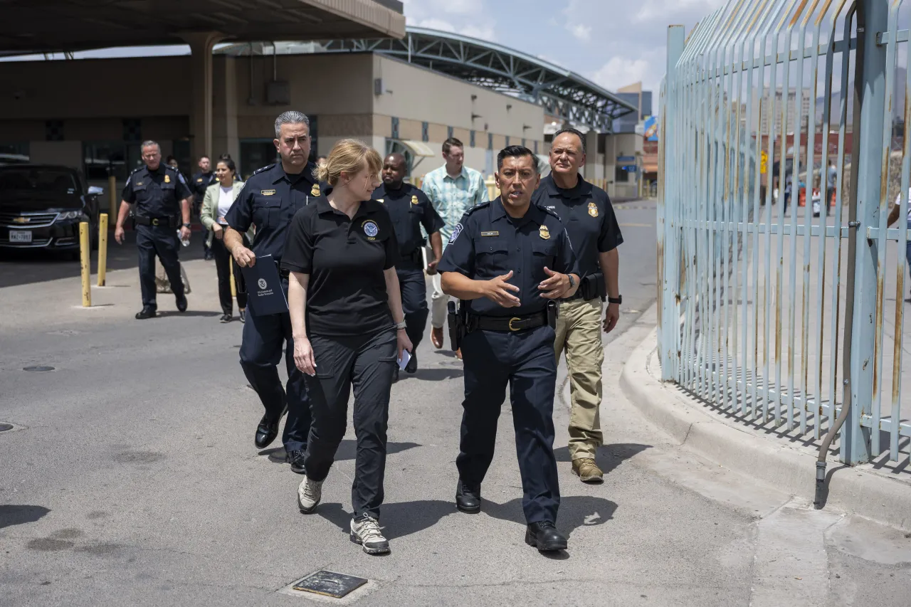 Image: DHS Acting Deputy Secretary Kristie Canegallo Tours the U.S. Customs and Border Protection Paso del Norte Port of Entry  (099)