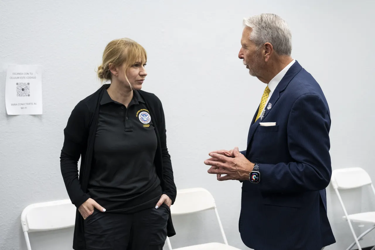 Image: DHS Acting Deputy Secretary Kristie Canegallo Participates in a Roundtable with El Paso County Judge  (103)