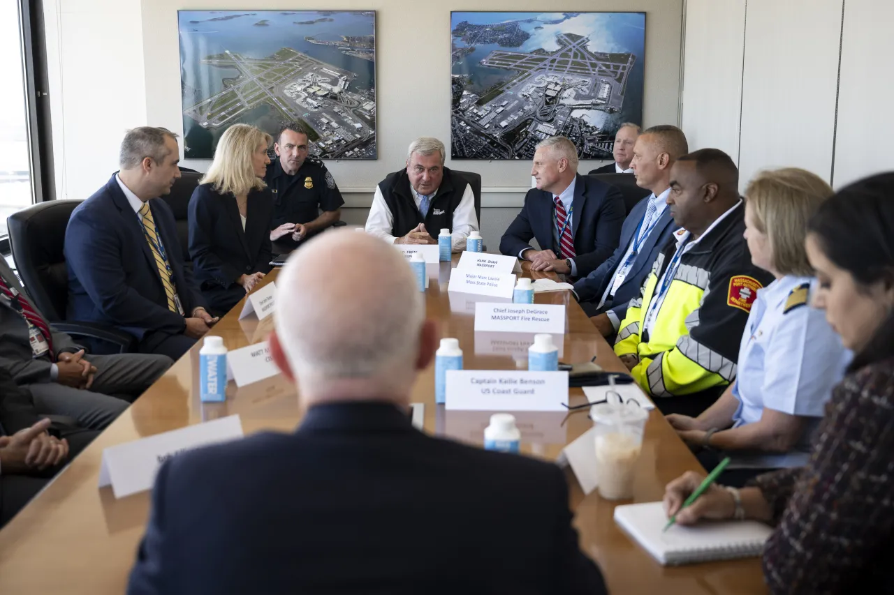 Image: DHS Secretary Alejandro Mayorkas Meets with Massport CEO and Leadership  (158)