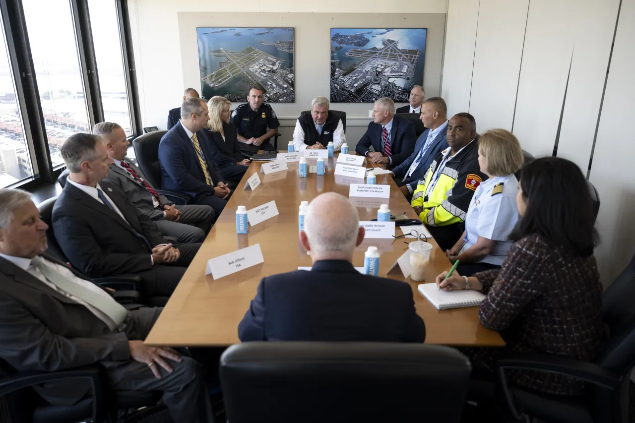 Image: DHS Secretary Alejandro Mayorkas Meets with Massport CEO and Leadership  (159)