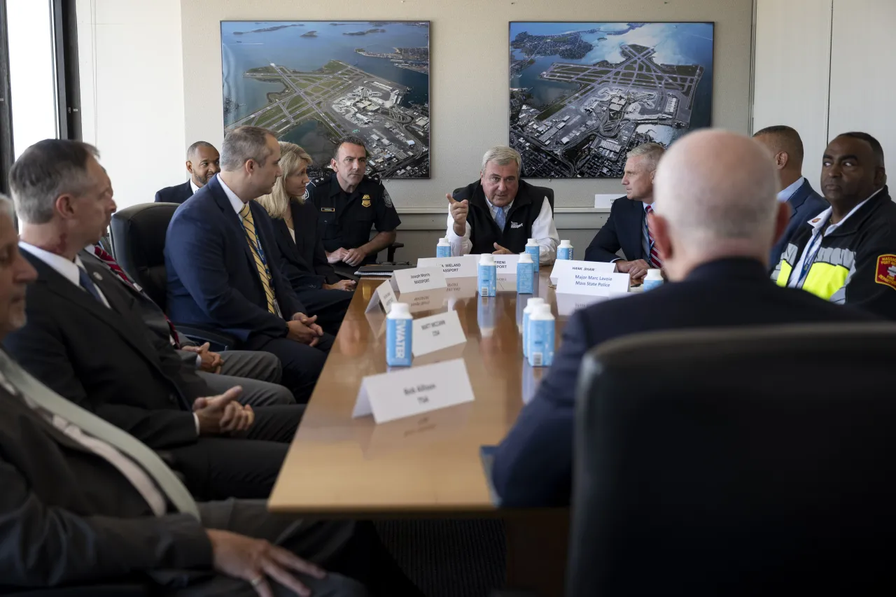 Image: DHS Secretary Alejandro Mayorkas Meets with Massport CEO and Leadership  (160)
