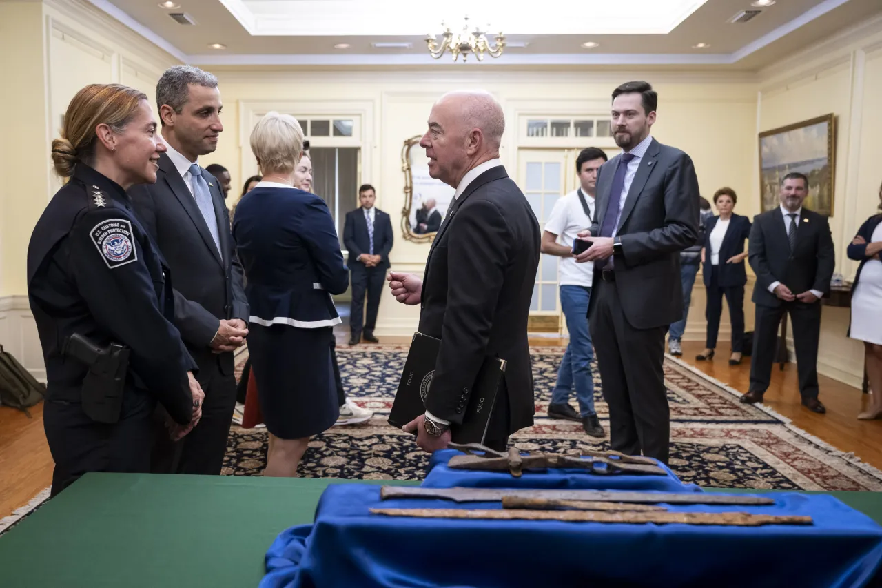 Image: DHS Secretary Alejandro Mayorkas Delivers Remarks at the Ukraine Cultural Artifacts Repatriation Ceremony (015)