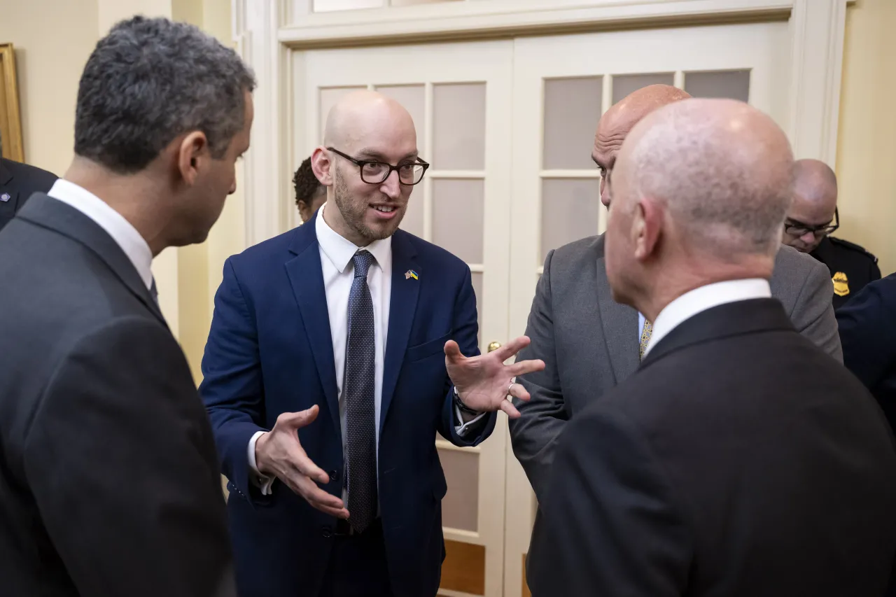 Image: DHS Secretary Alejandro Mayorkas Delivers Remarks at the Ukraine Cultural Artifacts Repatriation Ceremony (020)