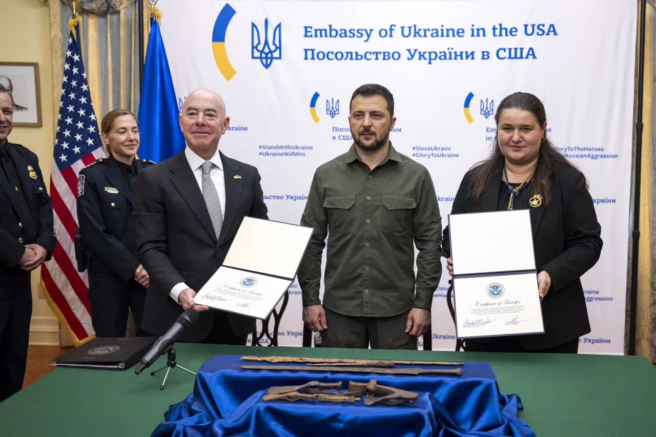 Image: DHS Secretary Alejandro Mayorkas Delivers Remarks at the Ukraine Cultural Artifacts Repatriation Ceremony (054)