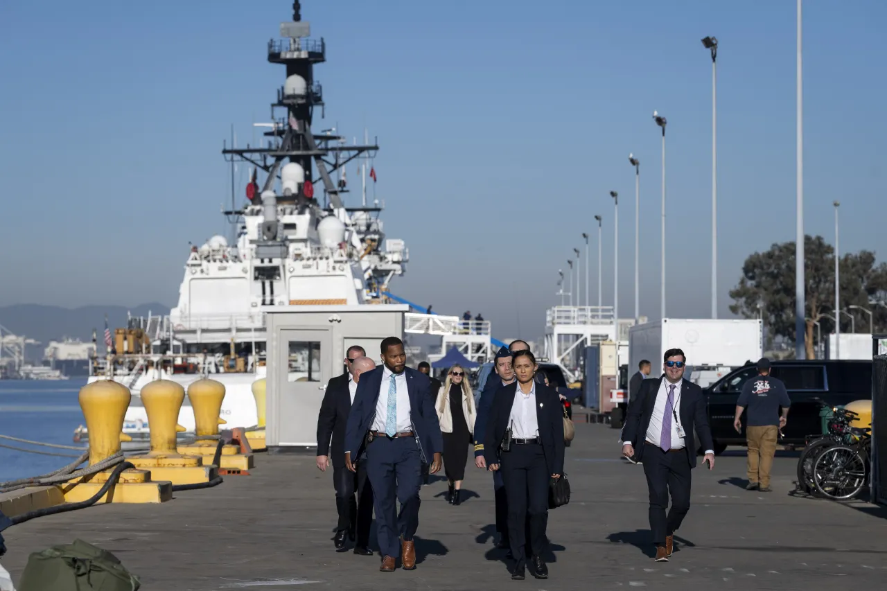 Image: DHS Secretary Alejandro Mayorkas Tours USCGC Stratton (003)