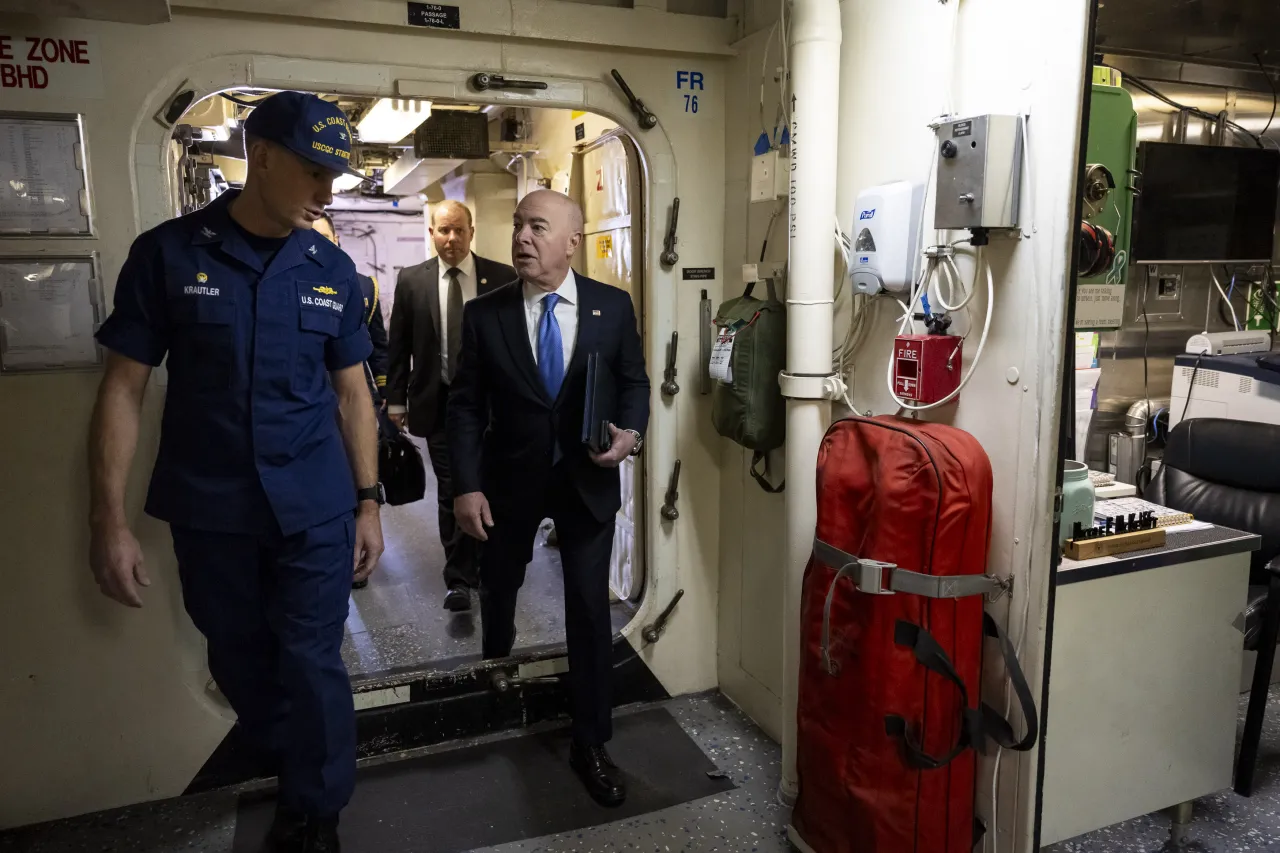 Image: DHS Secretary Alejandro Mayorkas Tours USCGC Stratton (008)