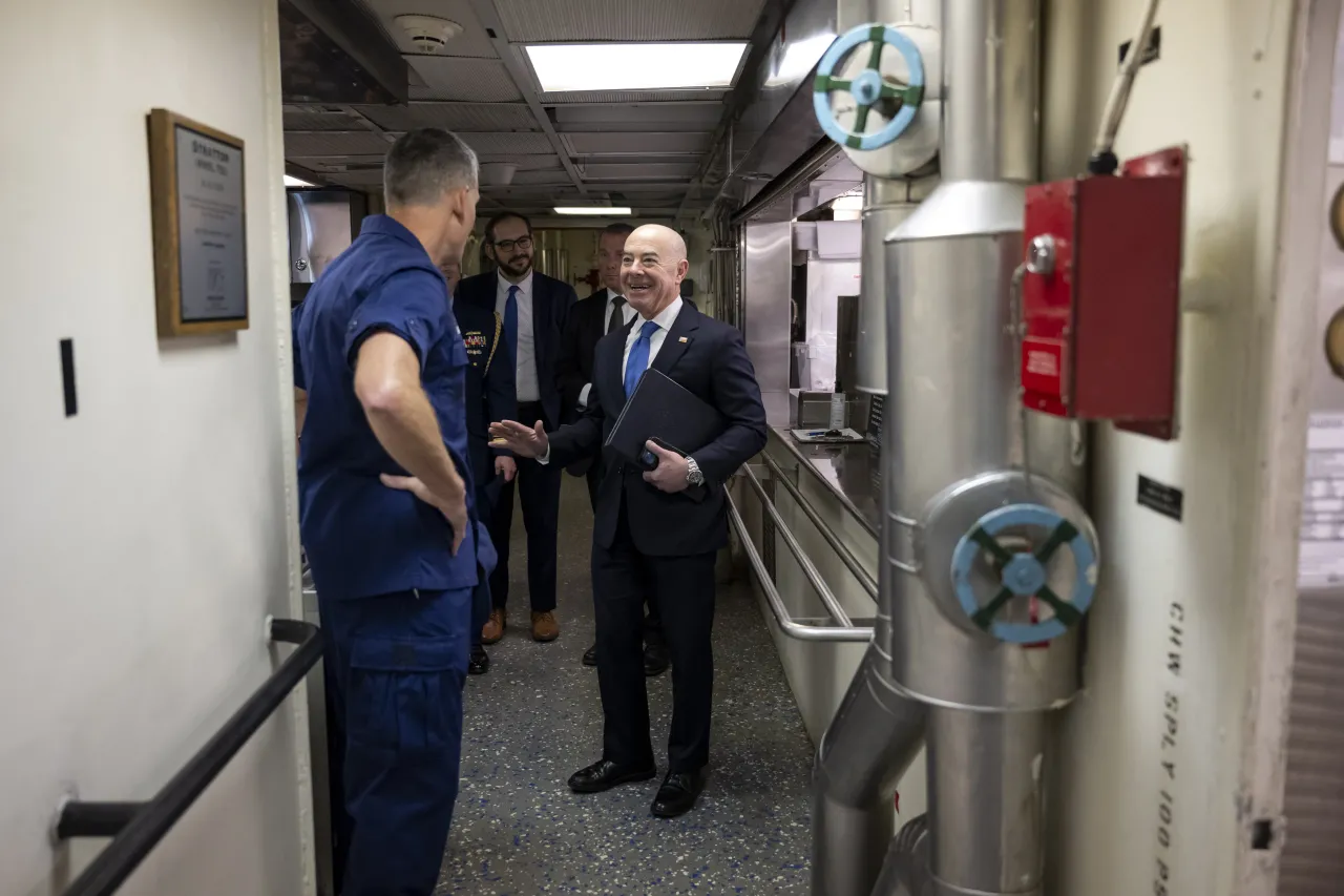 Image: DHS Secretary Alejandro Mayorkas Tours USCGC Stratton (012)