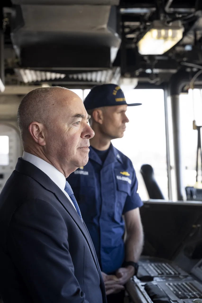 Image: DHS Secretary Alejandro Mayorkas Tours USCGC Stratton (020)