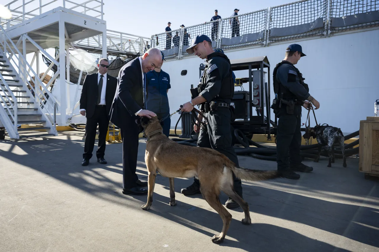 Image: DHS Secretary Alejandro Mayorkas Tours USCGC Stratton (054)