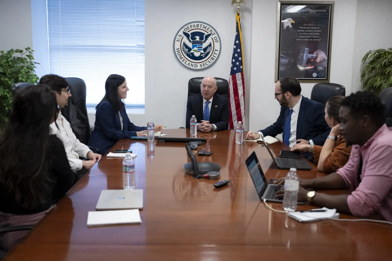 Image: DHS Secretary Alejandro Mayorkas Engages with the Workforce of USCIS, HSI, and ERO  (043)