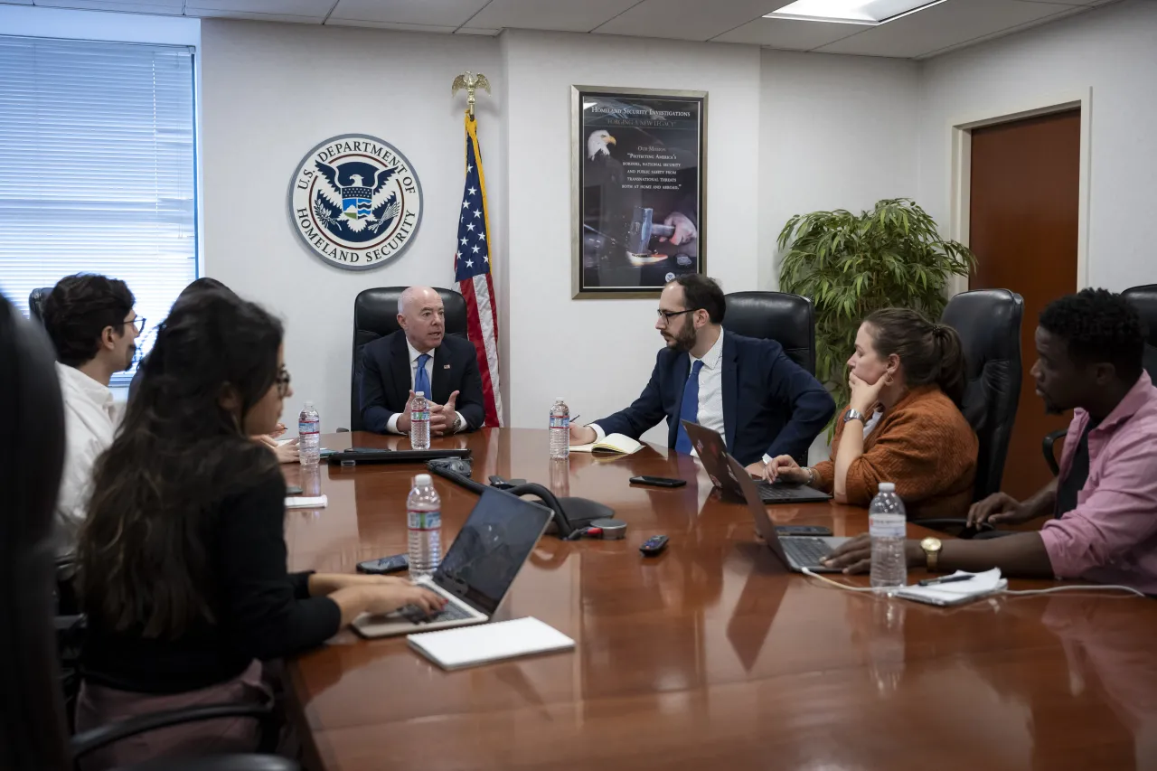 Image: DHS Secretary Alejandro Mayorkas Engages with the Workforce of USCIS, HSI, and ERO  (045)