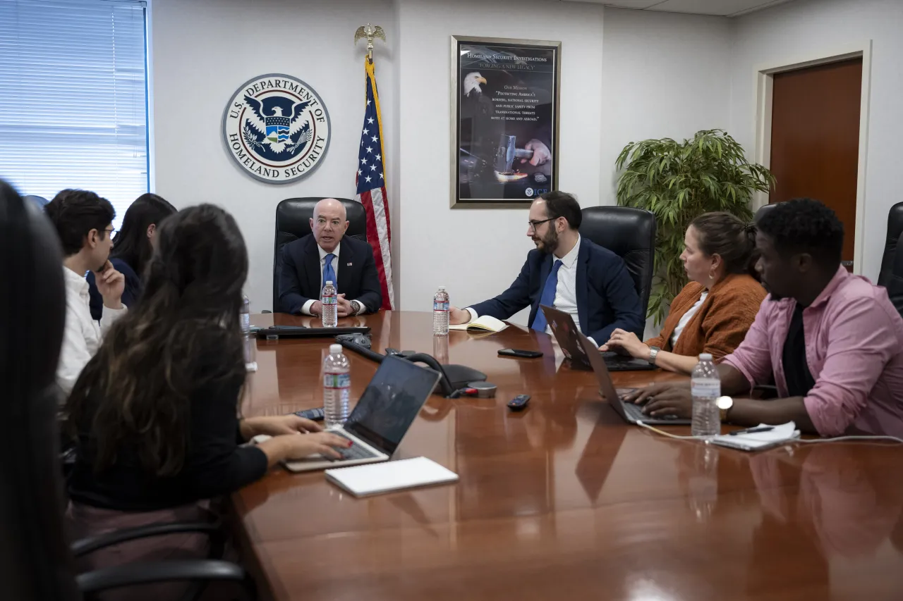 Image: DHS Secretary Alejandro Mayorkas Engages with the Workforce of USCIS, HSI, and ERO  (046)