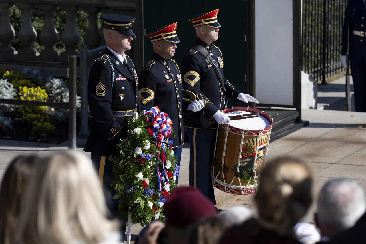 Image: DHS Secretary Alejandro Mayorkas Attends the Annual Veterans Day Ceremony at Arlington National Cemetery (005)