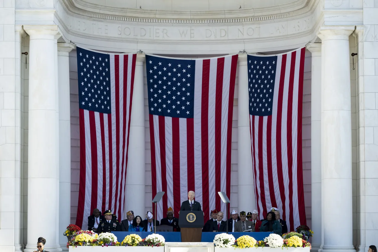 Image: DHS Secretary Alejandro Mayorkas Attends the Annual Veterans Day Ceremony at Arlington National Cemetery (020)