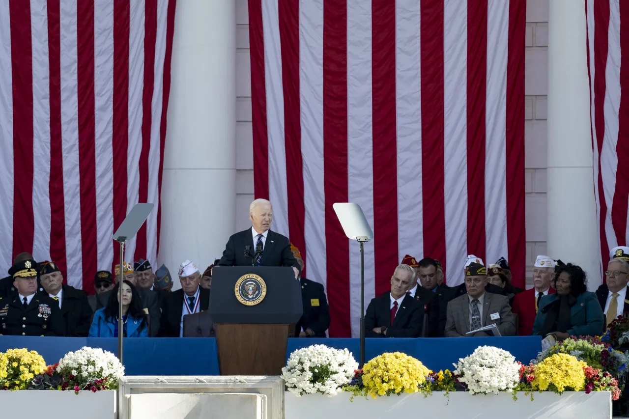 Image: DHS Secretary Alejandro Mayorkas Attends the Annual Veterans Day Ceremony at Arlington National Cemetery (023)