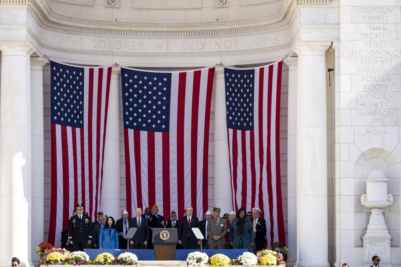 Image: DHS Secretary Alejandro Mayorkas Attends the Annual Veterans Day Ceremony at Arlington National Cemetery (027)