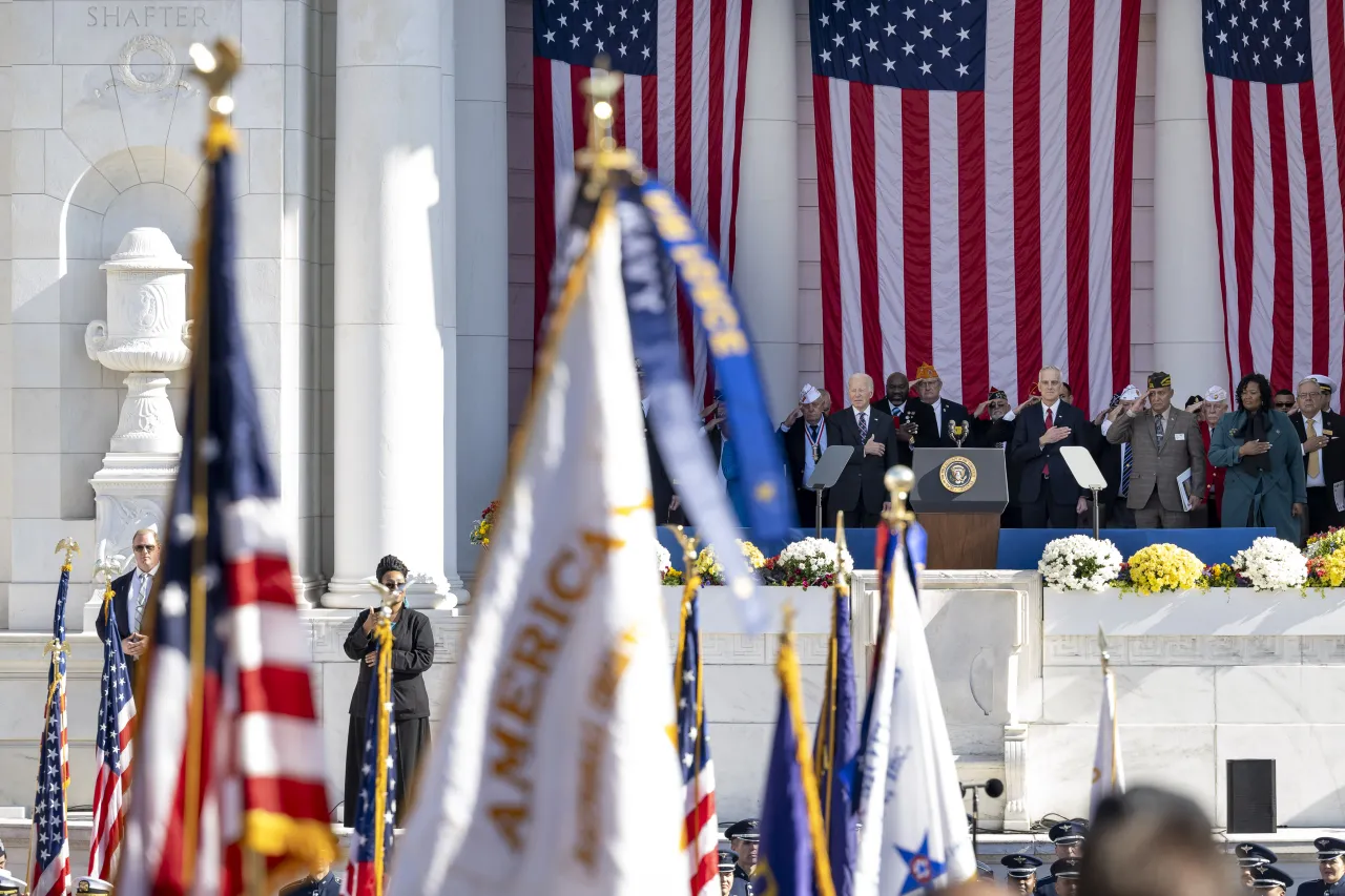 Image: DHS Secretary Alejandro Mayorkas Attends the Annual Veterans Day Ceremony at Arlington National Cemetery (029)