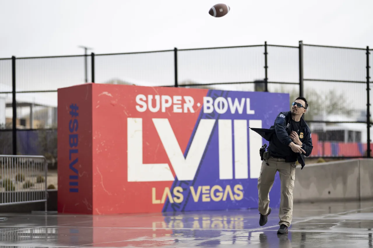 Image: DHS Works with NFL, Nevada, and Las Vegas Partners to Secure Super Bowl LVIII (026)