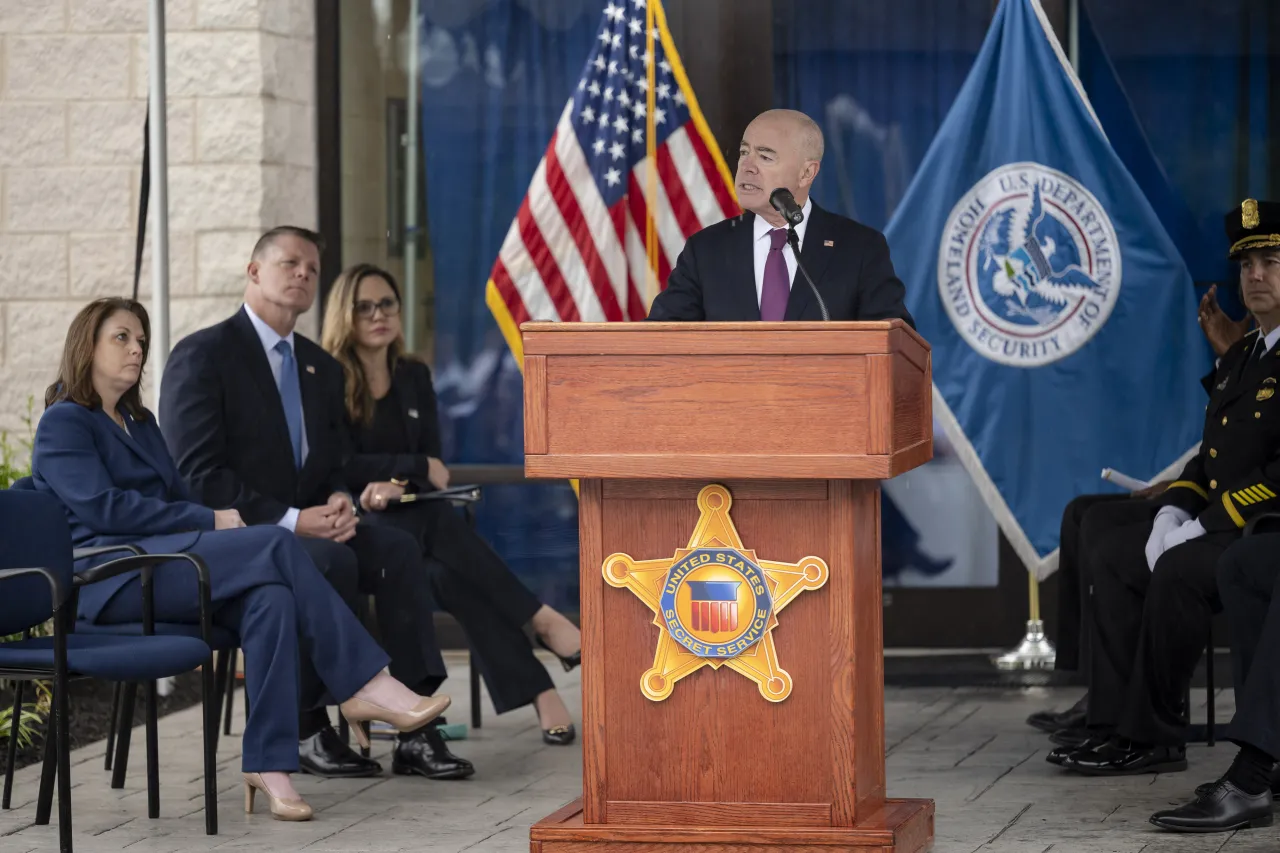 Image: DHS Secretary Alejandro Mayorkas Attends the USSS Wall of Honor Ceremony  (027)