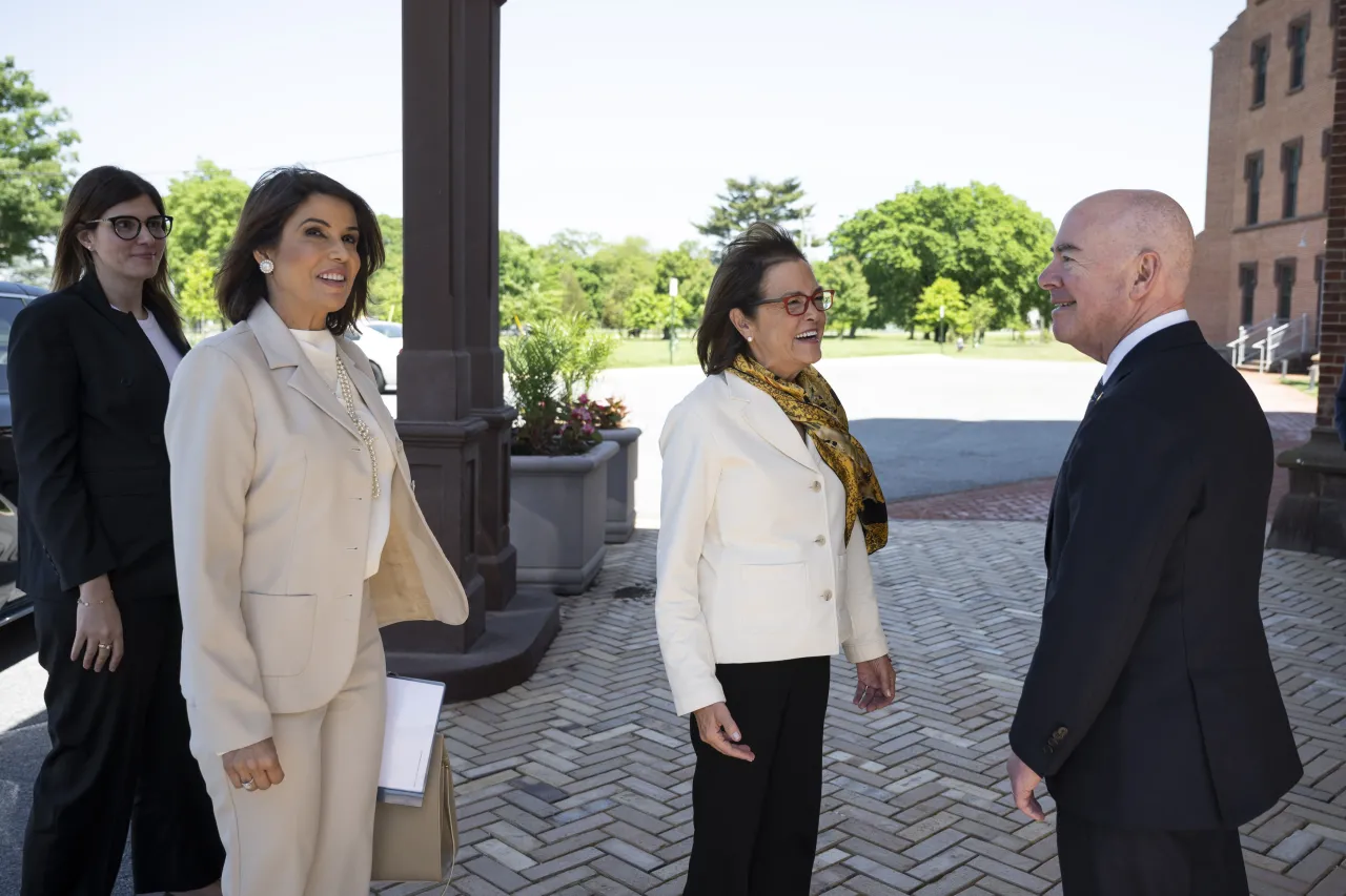 Image: DHS Secretary Alejandro Mayorkas Participates in a Bilateral Meeting with Salvadoran Foreign Minister Alexandra Hill Tinoco (004)