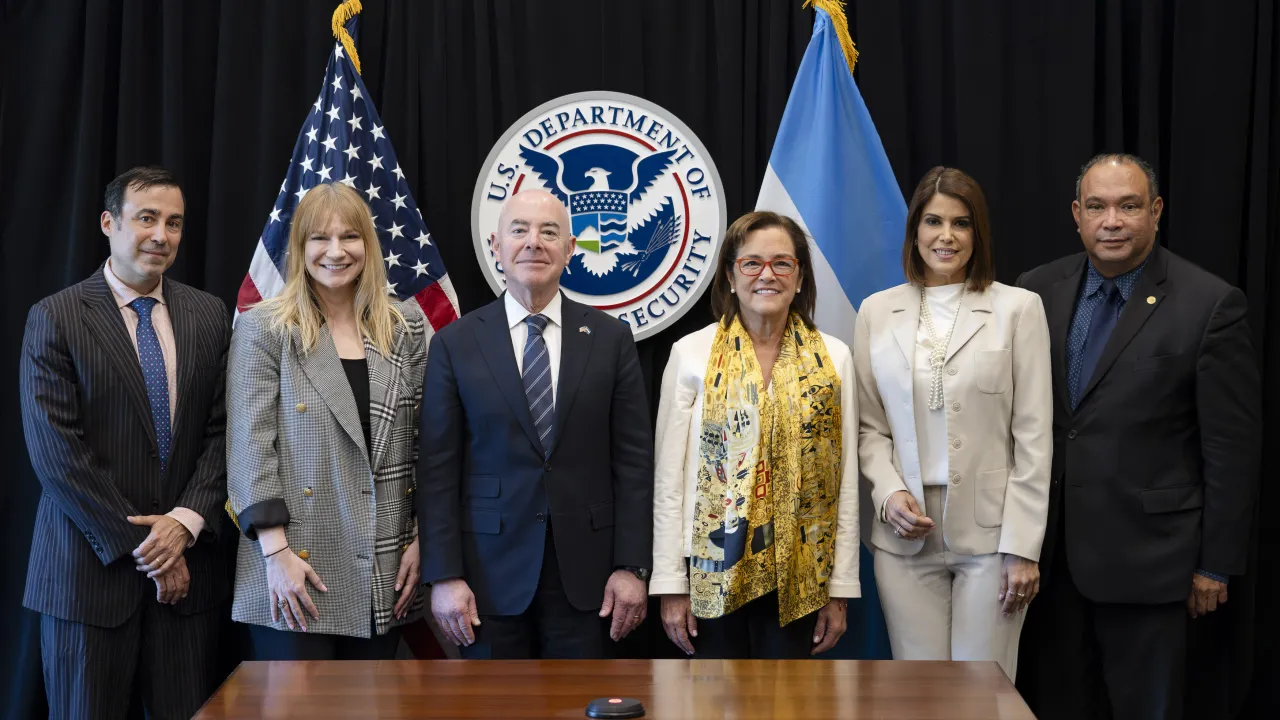 Image: DHS Secretary Alejandro Mayorkas Participates in a Bilateral Meeting with Salvadoran Foreign Minister Alexandra Hill Tinoco (011)