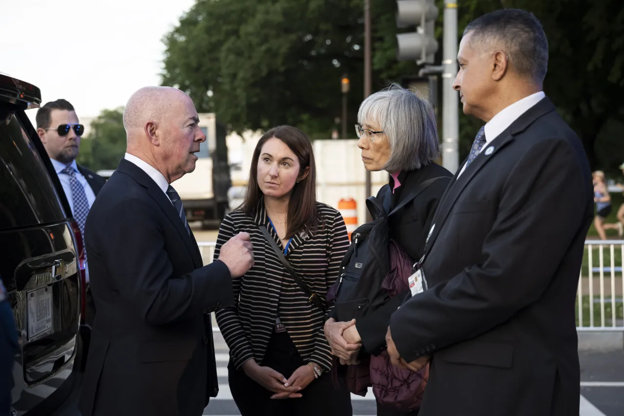 Image: DHS Secretary Alejandro Mayorkas Participates in the Annual Candlelight Vigil on the National Mall (003)